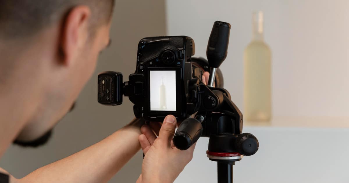 A Complete Guide to Product Photography [ With Pro Tips + Your Best Options]